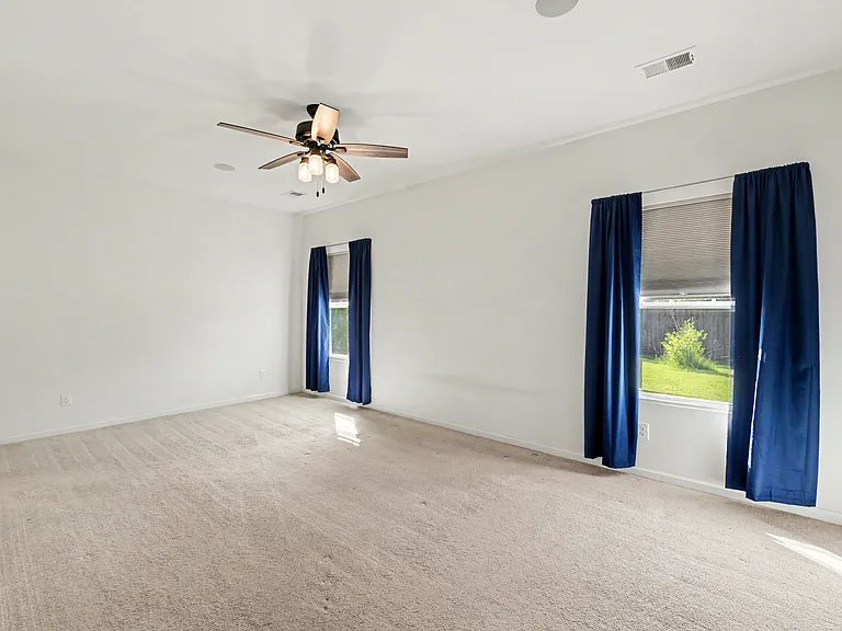 121 Rockingham Way — Photo 15