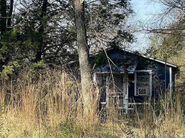 31 Paul St W, Quitman, AR 72131