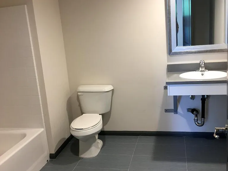 7020 Woodman Ave — Photo 6