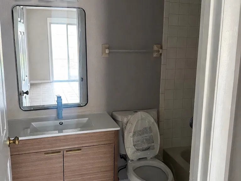 1733 SW 108th Ln #3B — Photo 3