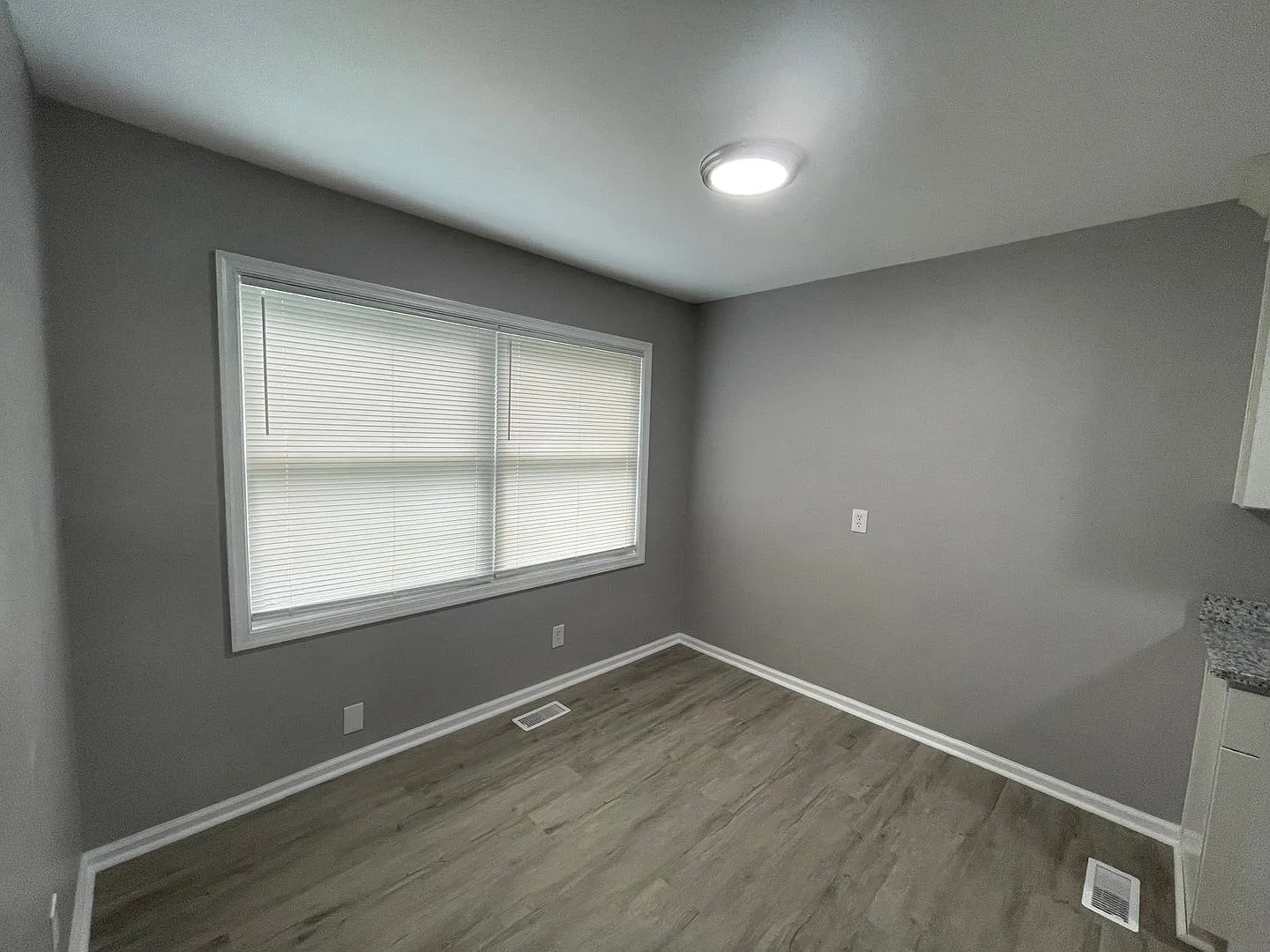 2912 Wesley Street A & B — Photo 4