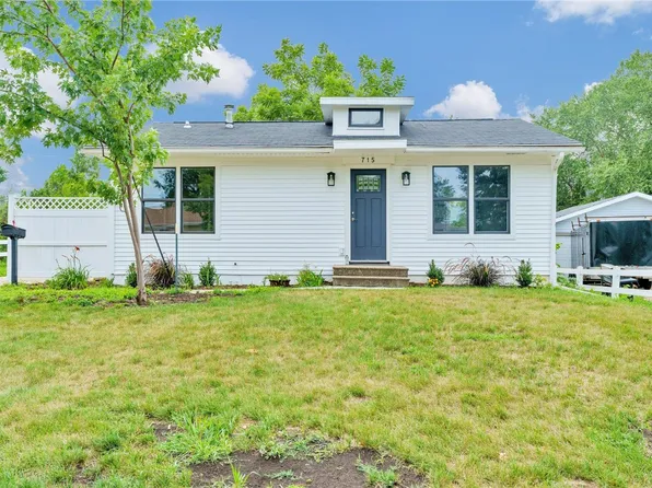 715 Gateway St NE, Cedar Rapids, IA 52402