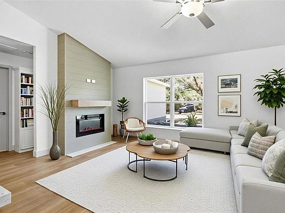 4th image of 14095 SE 27th Ct