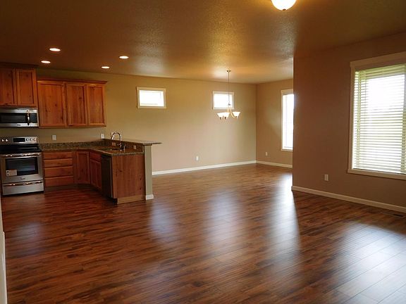 2nd image of 12816 NE 54th Way