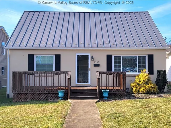 1330 Washington Ave, Milton, WV 25541
