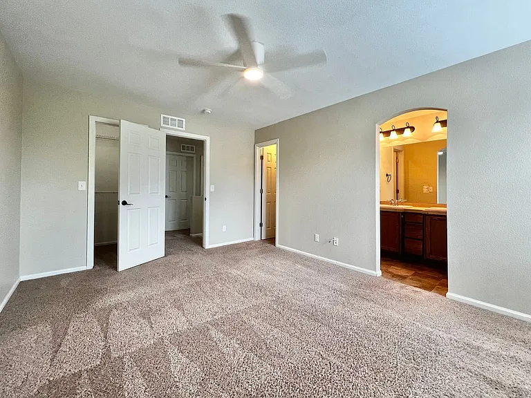 3913 Hunterwood Ln — Photo 16