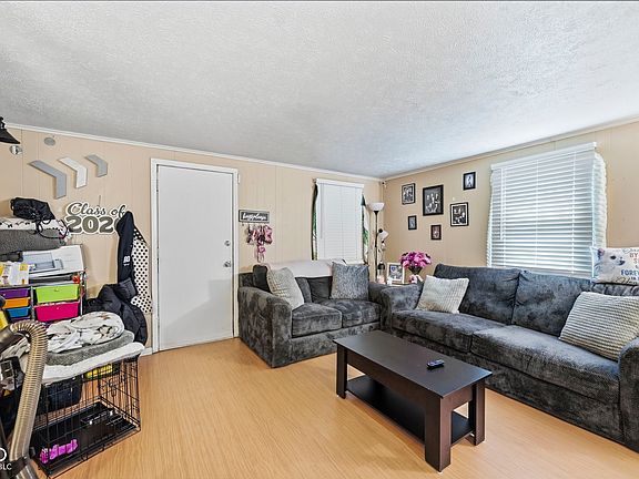4th image of 2122 Napoleon St
