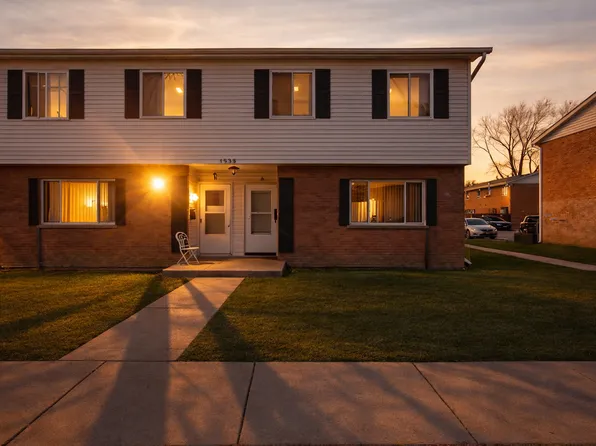 1358 Monomoy St APT A, Aurora, IL 60506