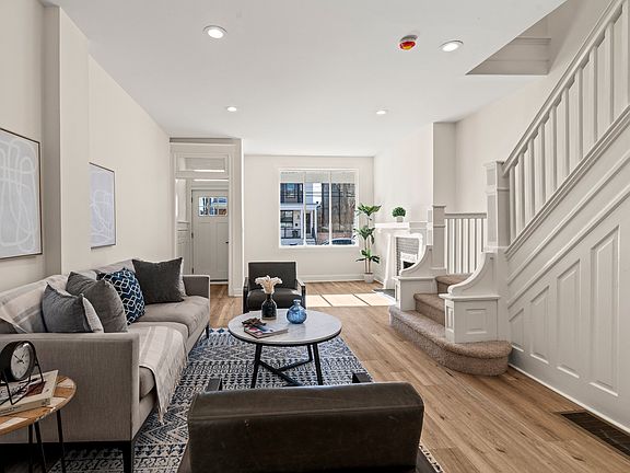 5th image of 2921 W Oxford St #1