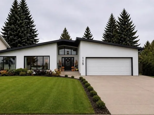 115 Whiteswan DRIVE, Saskatoon, SK S7K 4M5