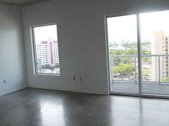 4th image of 10 SW South River Dr APT 1205