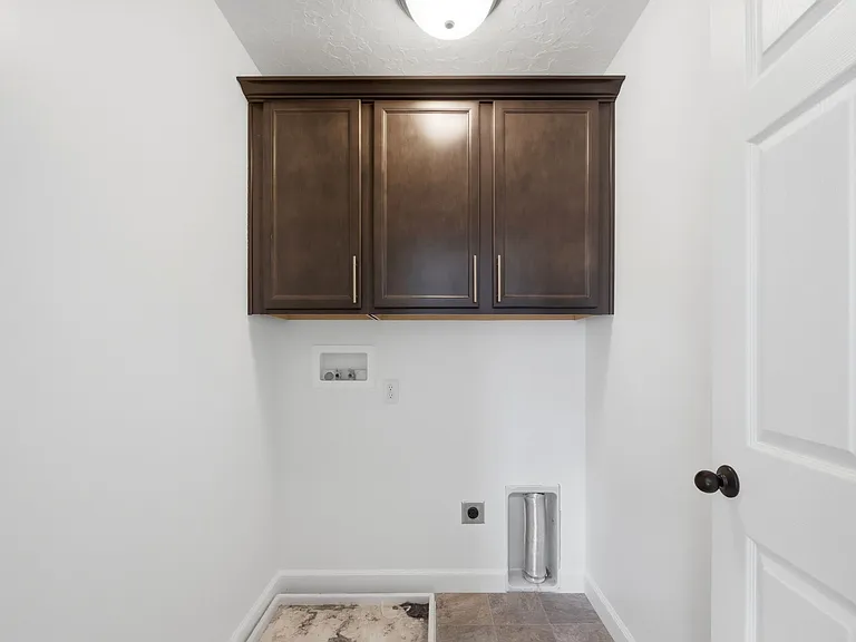250 N 1630 W — Photo 17