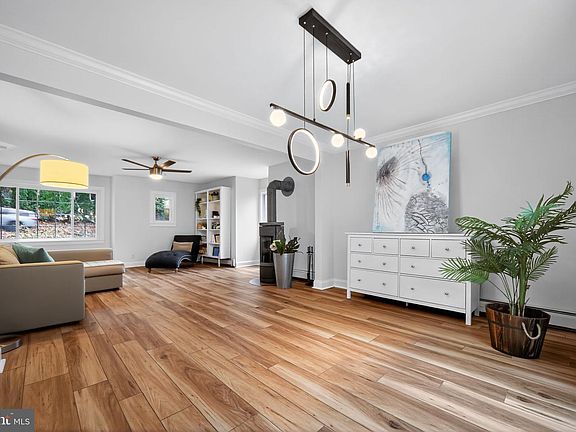 2nd image of 575 W Valley Rd