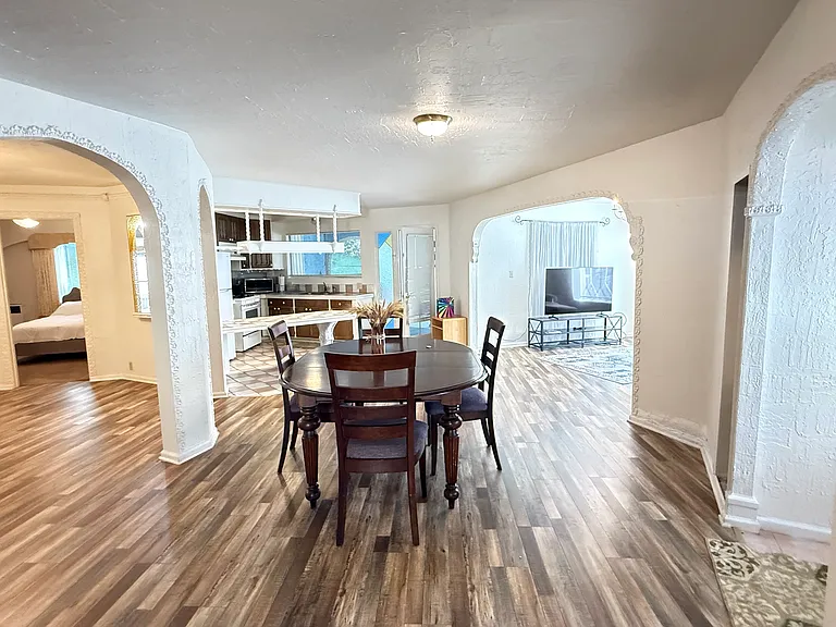 411 Brook Dr #A — Photo 8