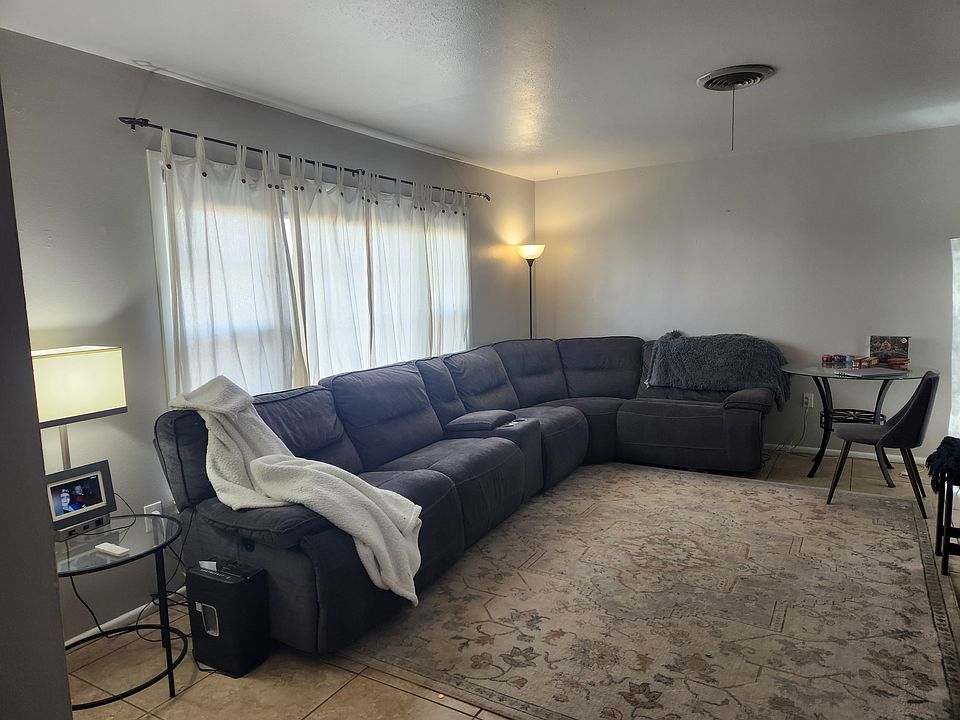 1st image of 3748 Scarlet Ave