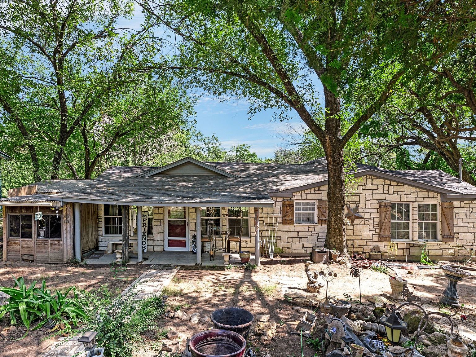 636 Alameda Rd, Azle, TX 76020 | Zillow