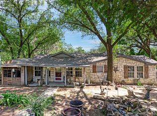636 Alameda Rd, Azle, TX 76020