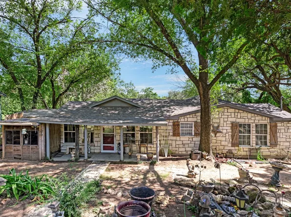636 Alameda Rd, Azle, TX 76020