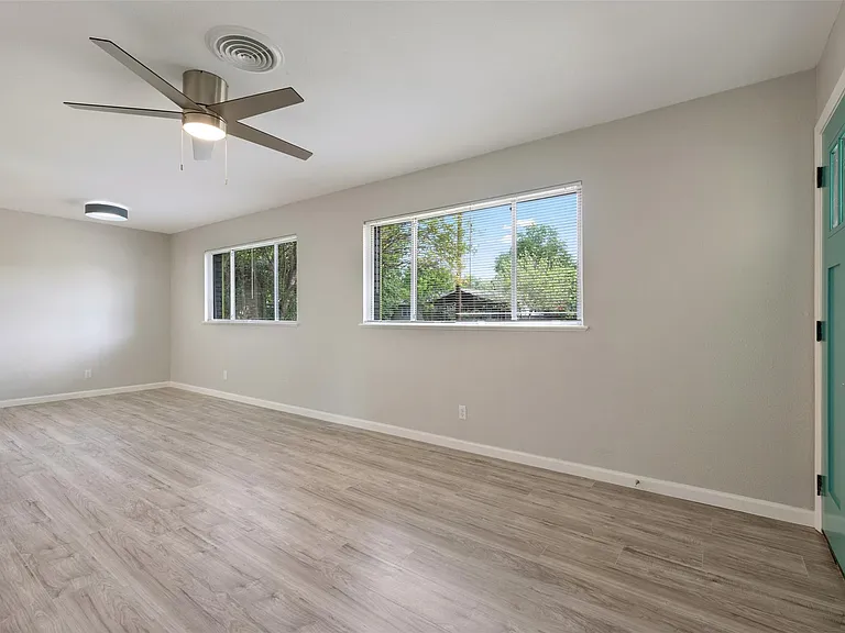 1513 Braes Ridge Dr #B — Photo 5