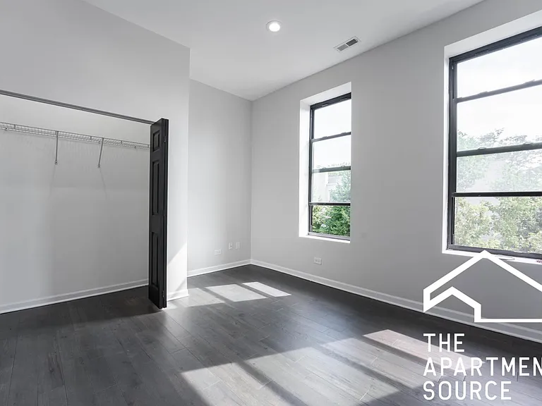 2702 W Thomas St #3 — Photo 10