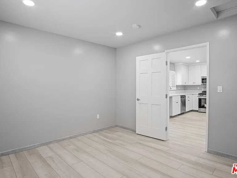 8322 Colegio Dr — Photo 6