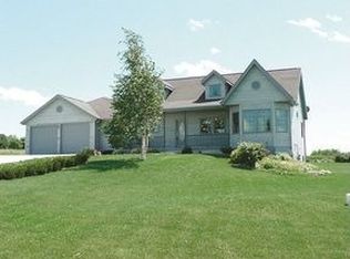 4031 Twin Ct, Ridgeway, WI 53582
