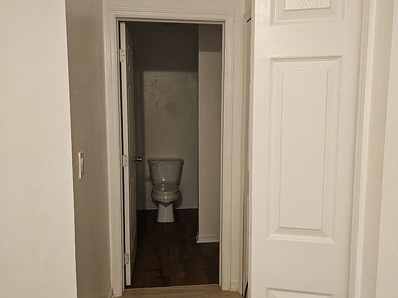3rd image of 117 Homer Ave S