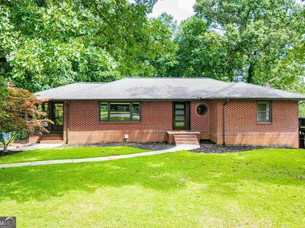 2020 Maple St, Carrollton, GA 30117