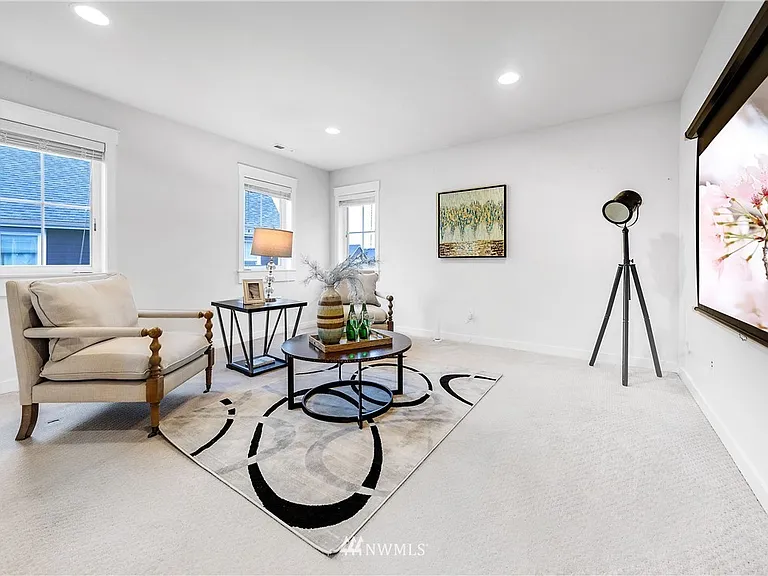 23372 SE 4th Pl — Photo 17