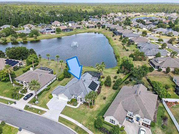 3rd image of 33073 Sunny Parke Cir
