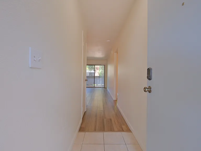 3180 Country Club Dr #10A — Photo 4