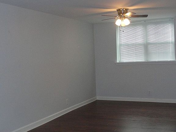 Living room/ceiling fan