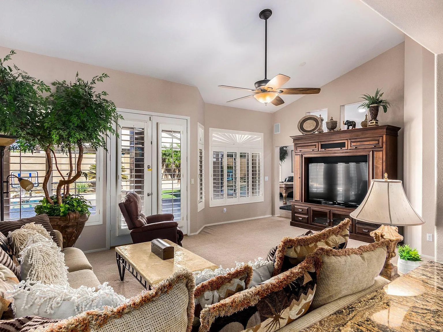 6768 W Via Montoya Dr — Photo 4