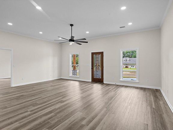 4th image of 129 Southern Hills Dr