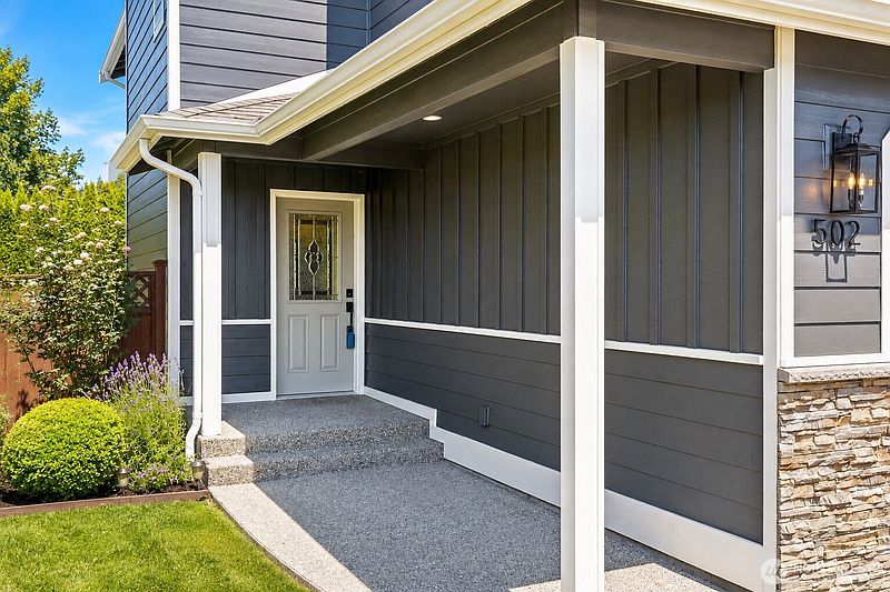 2nd image of 502 Jackson Court