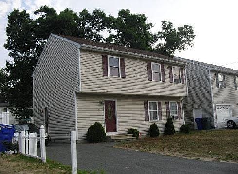 5th image of 40 Bissell St