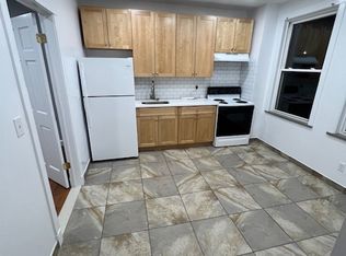 709 Main St APT 3, Manchester, CT 06040