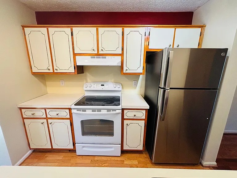 530 Kamran Dr — Photo 8