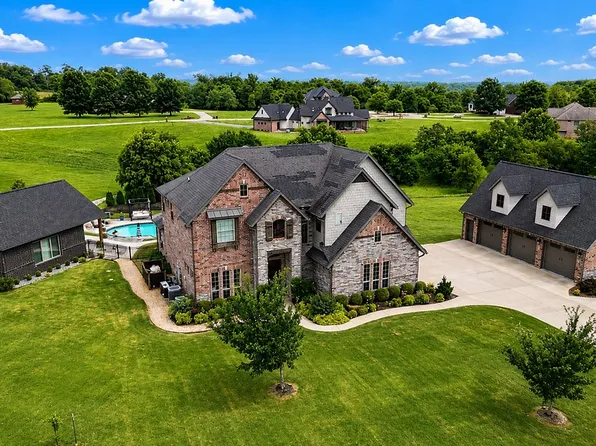 9787 Soaring Hawk Rd, Bentonville, AR 72713