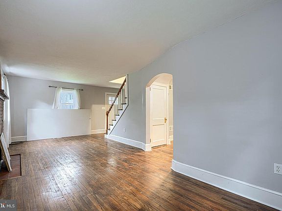 4th image of 134 Wesley St