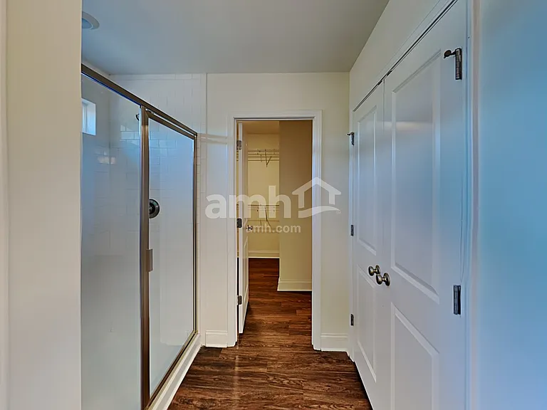 320 Bourne St — Photo 17
