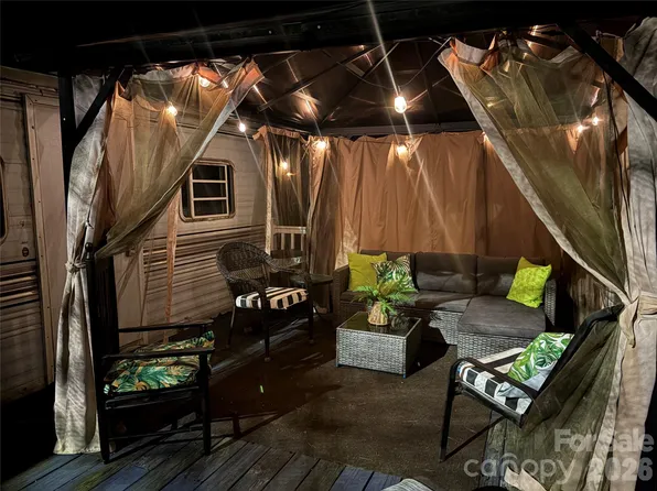 200 Badin View Dr, New London, NC 28127