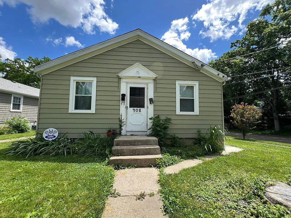 702 Burns Ave #B