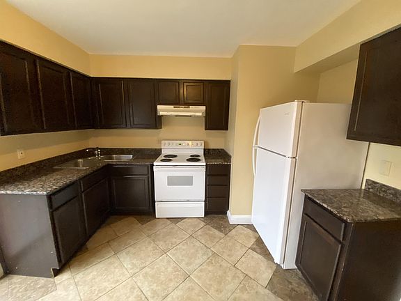 3rd image of 8810 Fowler Ave #B