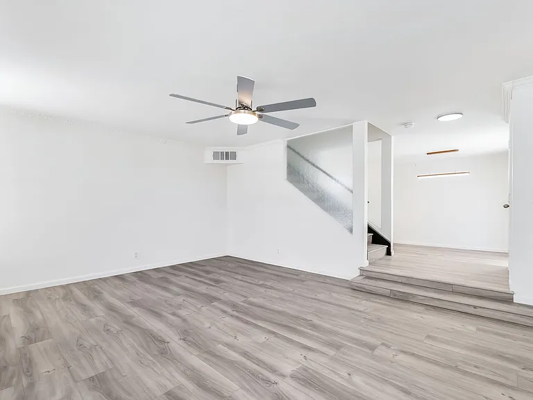 2840 Floral Peak Dr — Photo 7