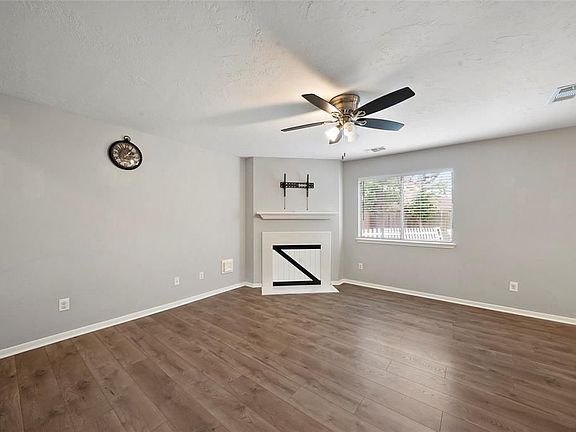 4th image of 18237 Campbellford Dr