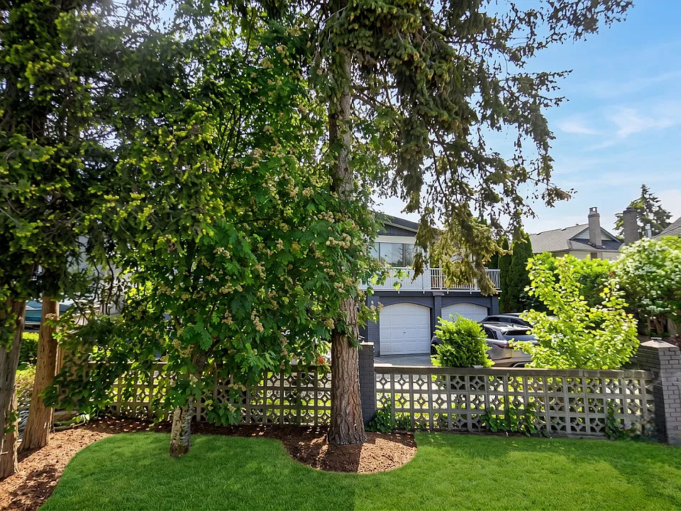 7951 Thormanby Cres #23