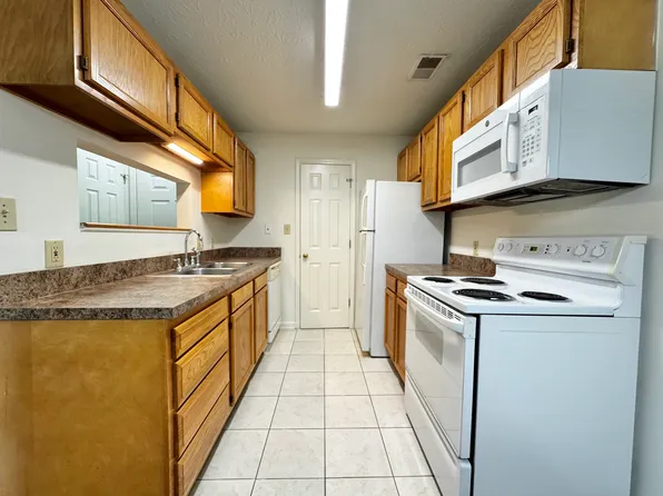 Forest Creek Apartments