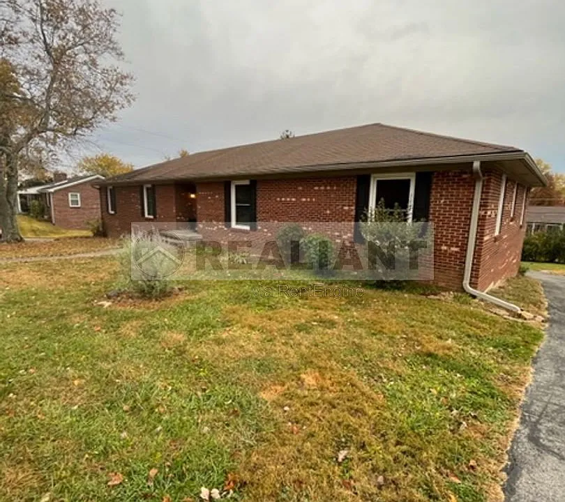 118 Robin Rd #A
