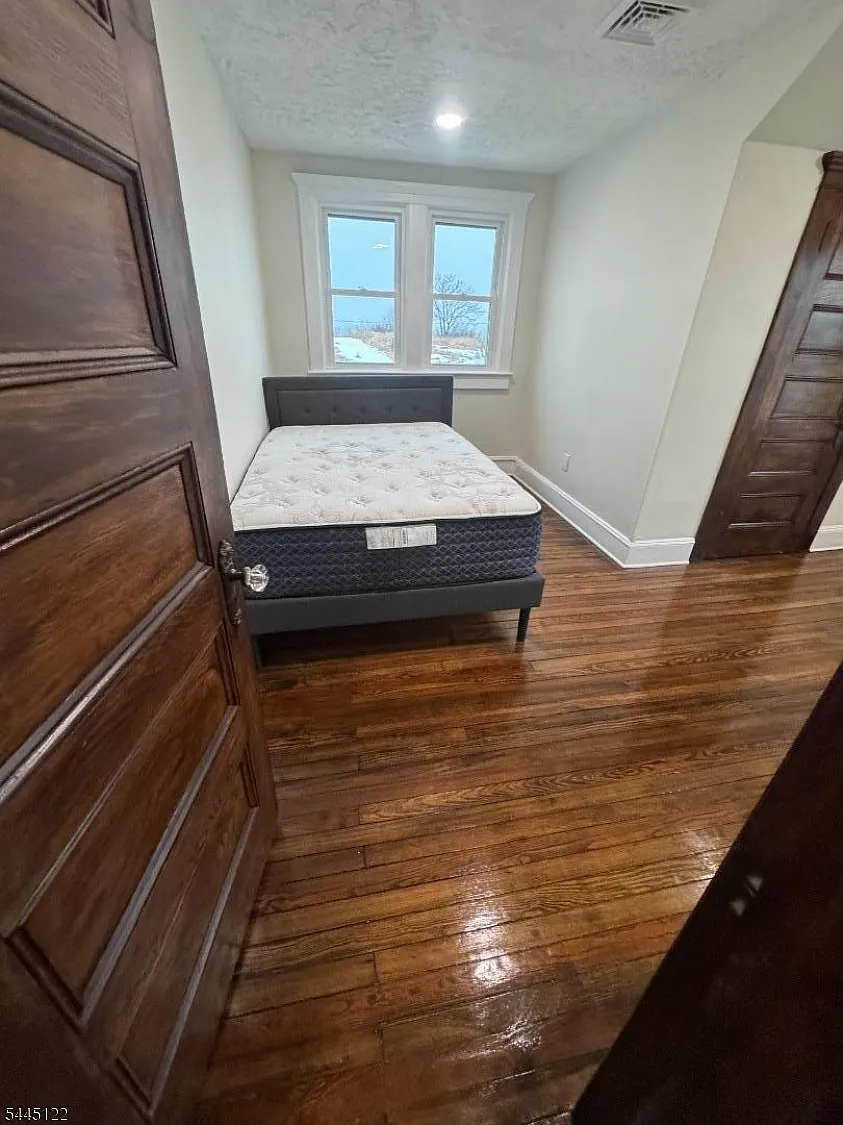 4 bed, 2.0 bath, $3,995 — Photo 4
